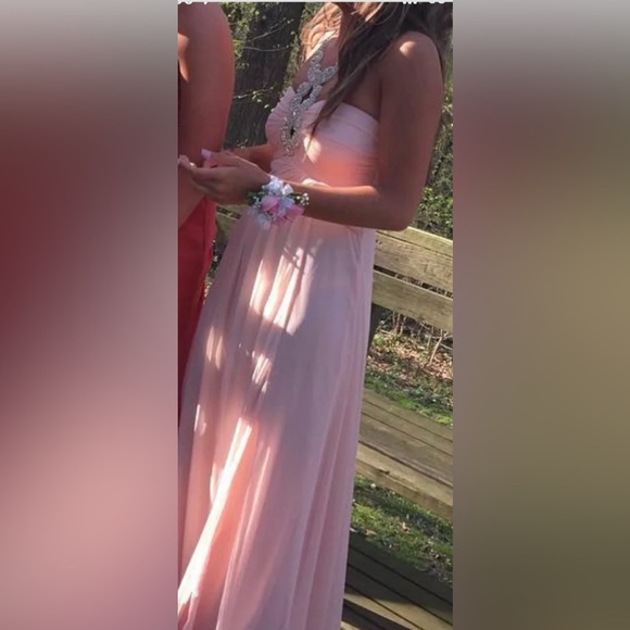 No flaws- only wore once - Picture 2 of 2